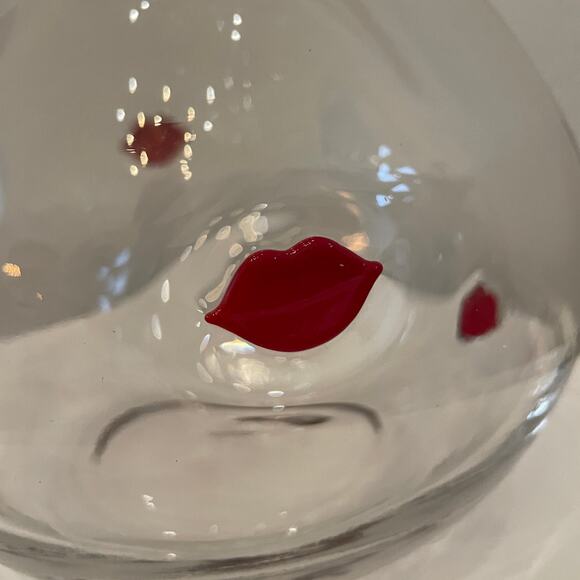 Hearts & Kisses Valentine RED LIPS Glass Pitcher 10in Viral Tik Tok New - Picture 15 of 16